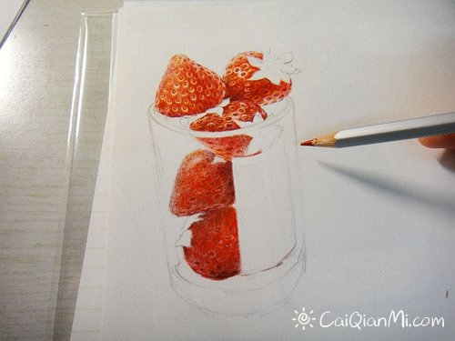 彩铅画MUJI杯子和草莓的步骤教程