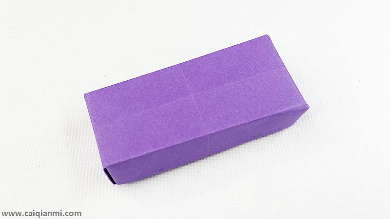用纸做的漂亮文具盒图解 用一张纸做文具盒怎么做