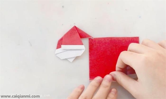 如何用纸做圣诞老人 圣诞老人用彩纸怎么做