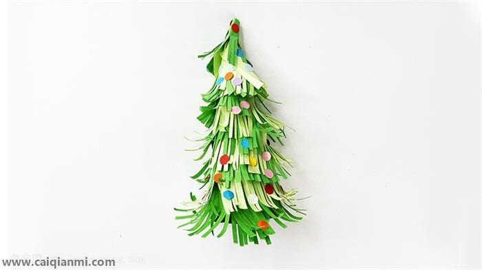 圣诞树怎么折立体又好 简单立体圣诞树的折法
