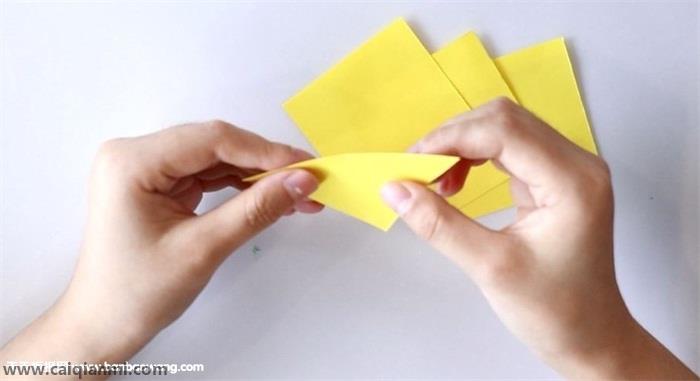 简单的手捧花折纸教程 捧花纸怎么折步骤