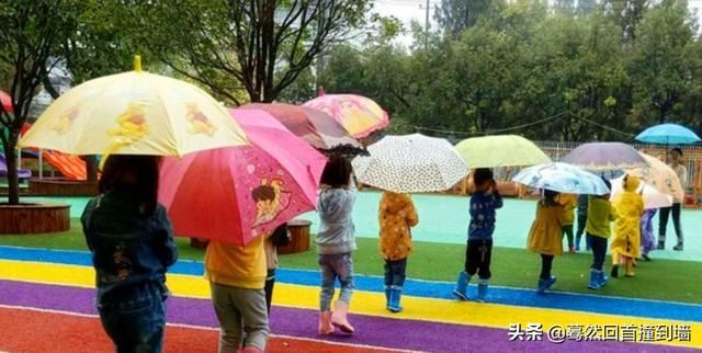 幼儿园的一天的户外活动时间和游戏时间分别不少于多少小时？