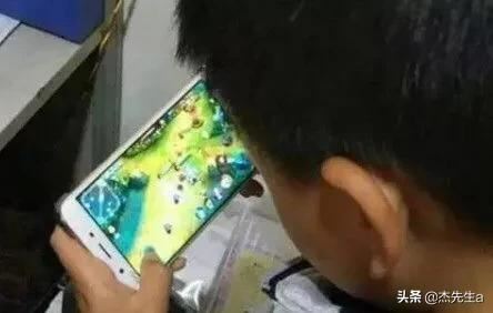 小孩玩王者荣耀有什么危害？