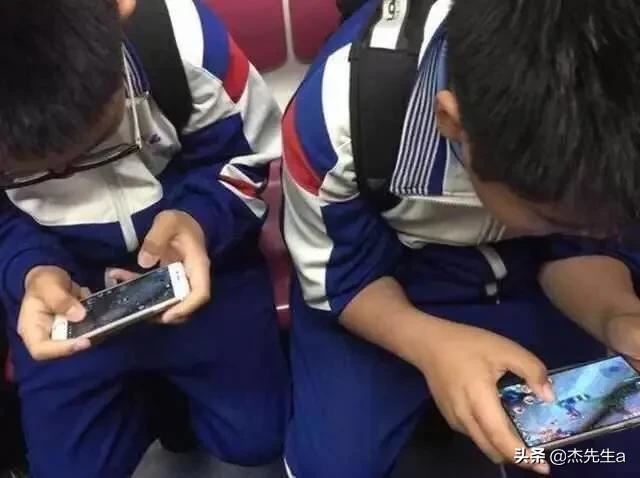 小孩玩王者荣耀有什么危害？