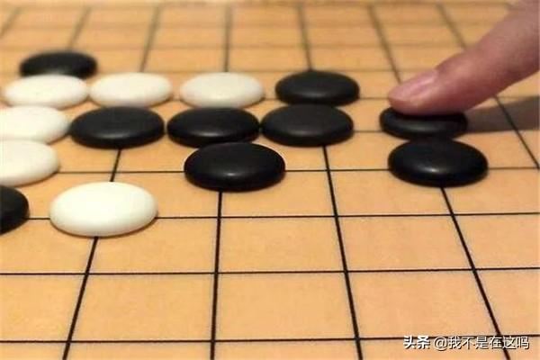 早教：学习五子棋给孩子带来的好处？