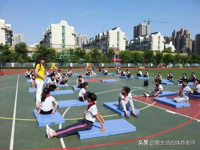 家庭教育应该怎样配合学校教育
