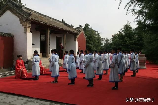 《弟子规》究竟是一本怎样的书