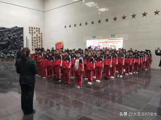 教师的一天，究竟有多累