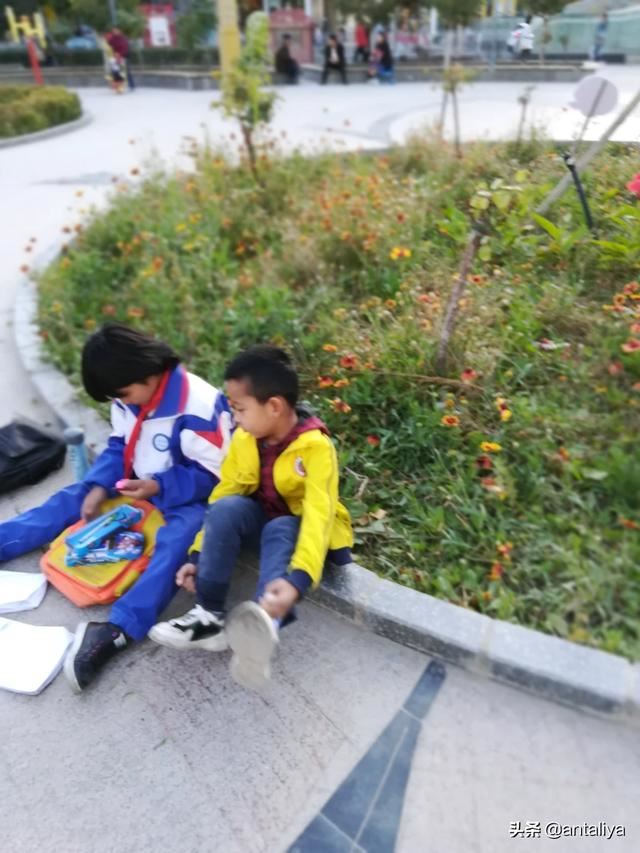 如何开导十岁的孩子，改变小气的毛病