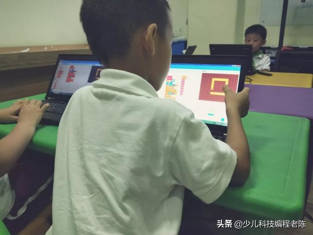 学生在学校犯了错，老师要家长去，家长对老师说什么最好呢